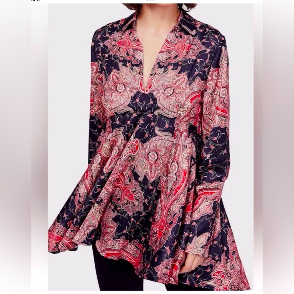 Free People Black and Red Satin V-Neck, long sleeved tunic or dress. Size XS